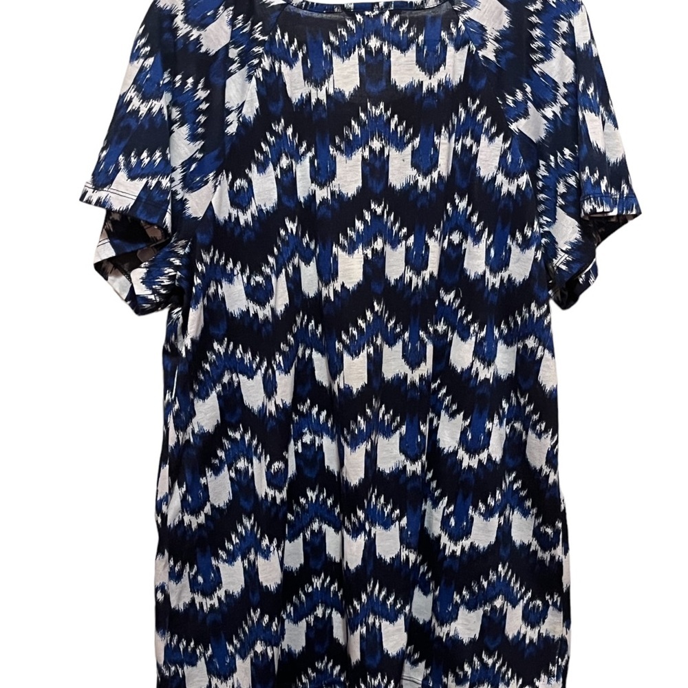 White Stag woman’s blue/white top with circular cup sleeves, size‎ XXL (20) - Picture 2 of 5